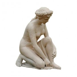 Statue de femme en fonte