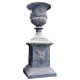 Socle et vase en fonte