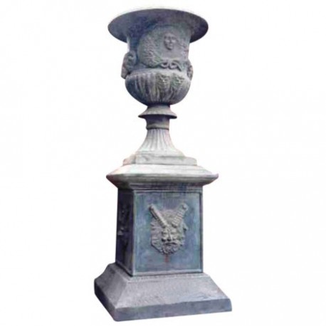 Socle et vase en fonte